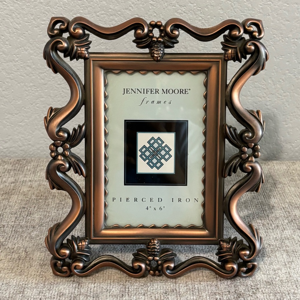 Jennifer Moore Pierced Iron 4x6 Photo Frame x2